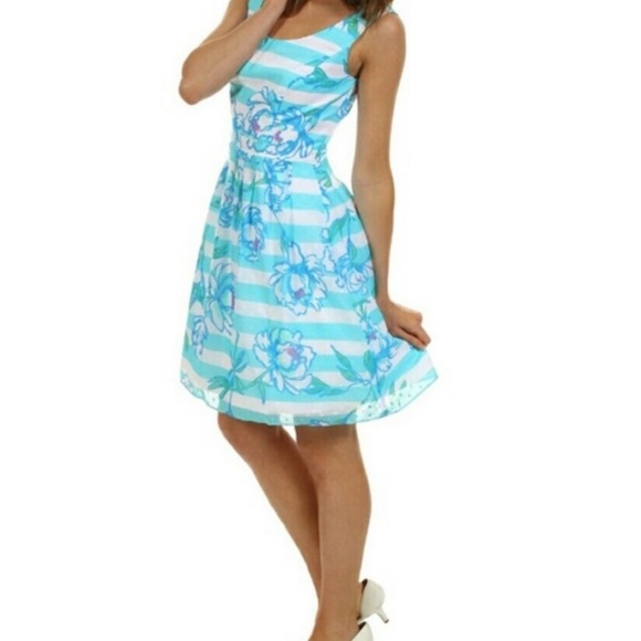 Lilly Pulitzer Serena Dress Shorley Blue Tossing The Line - Picture 2 of 13